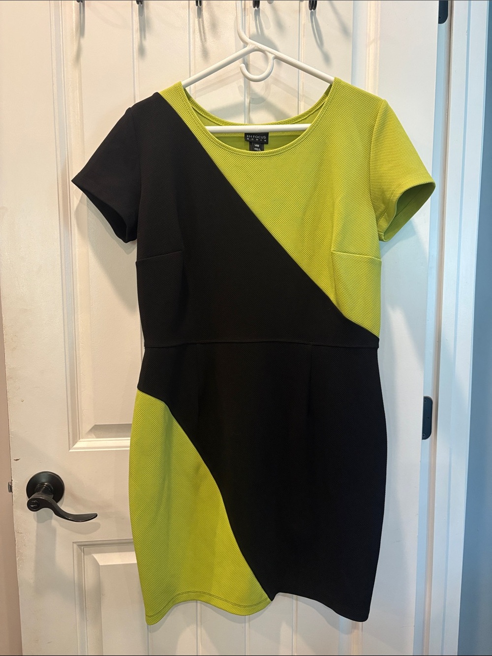 EN Focus 14w  Black and Lime Green Diagonal Colorblock Midi Dress
